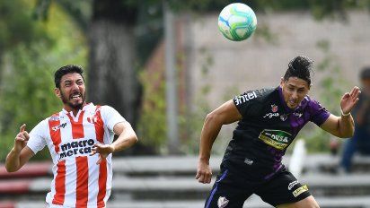fenix empato 2-2 con river plate en el saroldi y perdio la punta del apertura
