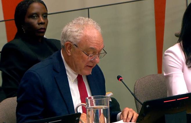 lubetkin-asume-presidencia-g77