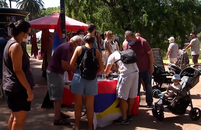 Recolección de firmas contra la LUC/Archivo