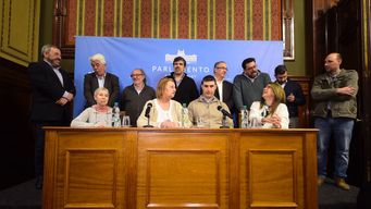 fa convocara al ministro heber al parlamento por el caso astesiano