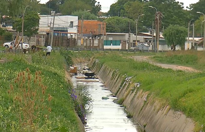 Imputaron al padre del adolescente que fue encontrado muerto en una cuneta en Flor de Maroñas