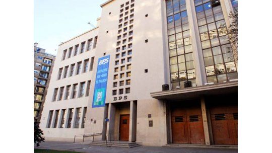 BPS Montevideo y Canelones, primero en bajar cortina por temporal