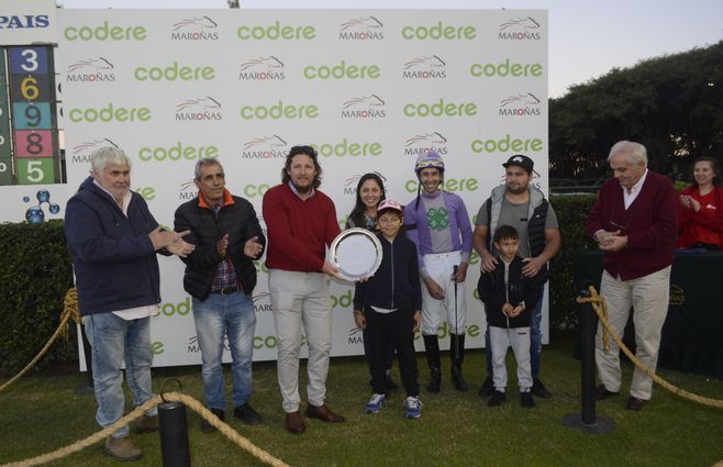 Kingdon turf (1).jpg