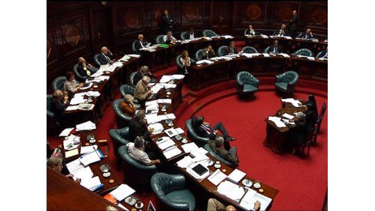 Nueva ley para Pluna obtuvo media sanción del Senado