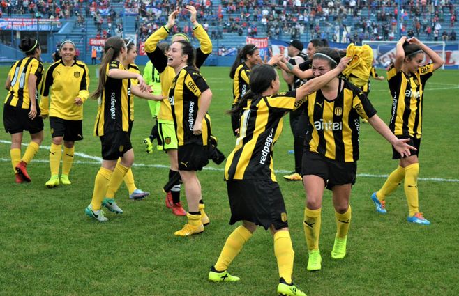 PEÑAROL-AUF-FEMENINO.jpg