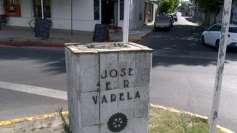 robaron un busto de varela en pando, con firma de prato: impotencia y vergüenza