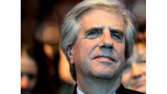 Vázquez deseó triunfo del candidato de la izquierda en Paraguay