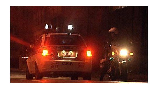 policia noche
