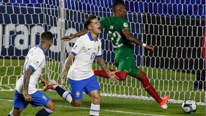 brasil se afirmo en coutinho y goleo 3-0 a una sufrida bolivia en el debut