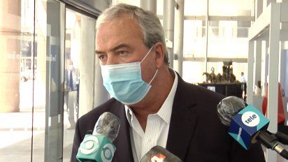 heber asegura que a fines de marzo se habra vacunado la mayoria de la poblacion