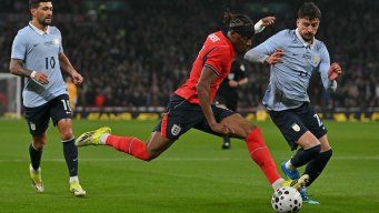 Foto: AFP. Joaquín Piquerez sufrió lesión en el partido ante Inglaterra.