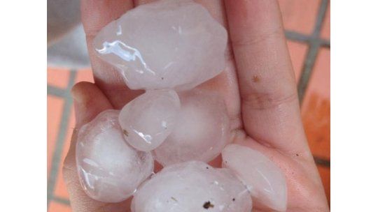 Fuerte granizada en El Pinar, desmejora el tiempo en el sur