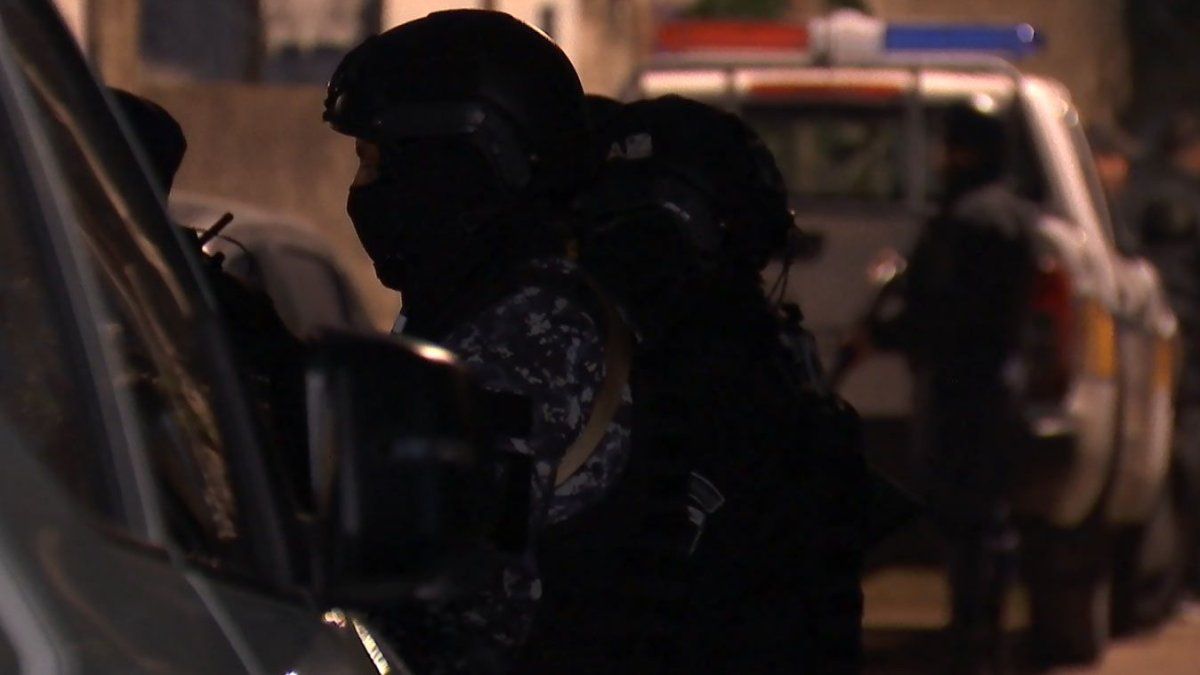 Delincuentes dispararon contra dos jóvenes en moto