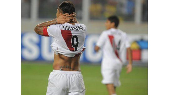 Perú perdió con Colombia y vendrá a recuperar puntos a Montevideo