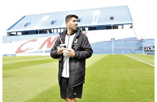 Luis Suárez en el Parque Central otra vez