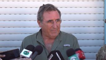 quien se inunda hay que tratar de relocalizarlo, dijo el ministro de defensa tras visitar san jose