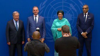 Orsi en la foto con el secretario general de Naciones Unidas António Guterres (izquierda).&nbsp;