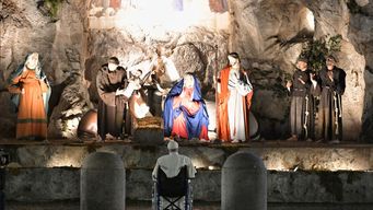 el papa francisco cerro el ano con una oracion por los pueblos que sufren guerras