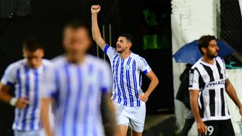 contundente remontada de cerro largo ante wanderers en el parque viera