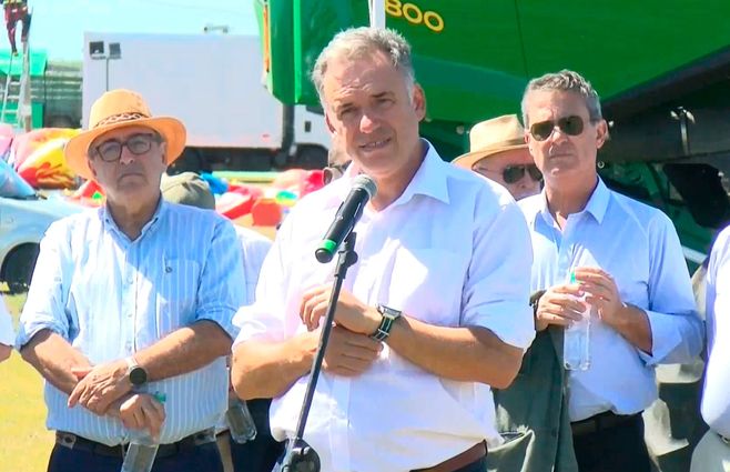 Foto: Subrayado. Yamandú Orsi en la Expoactiva en Soriano.