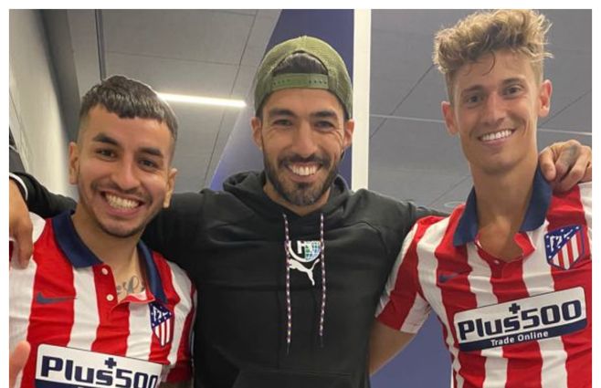Suárez en redes sociales junto a los dos goleadores de la jornada, Llorente y Correa. Algo aprenden, ironizó&nbsp;