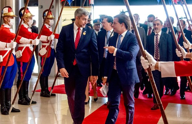 Lacalle Pou en Paraguay Foto Raul Cañete FocoUy.jpeg