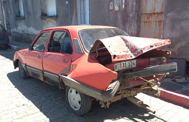 El Chevette en el que viajaban los agresores