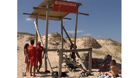 Rescate de cinco personas por los guardavidas de Atlántida