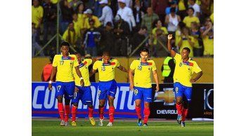Ecuador le ganó 2 a 0 a Perú y se pone a un punto de Uruguay