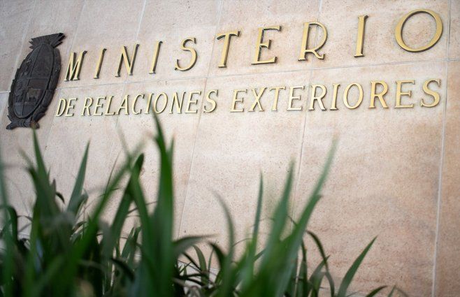 La Cancillería de Uruguay en contacto con sus embajadas en Israel, Qatar y Emiratos Árabes tras ataque masivo a Irán y represalias en la región.