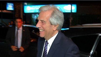  46% desaprueba gestion de vazquez y  30% la aprueba