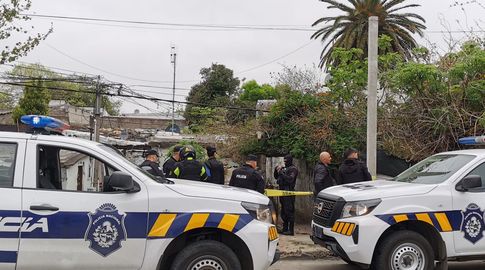 Ataque a balazos en Santa Catalina: hombre que estaba en su cuarto recibió disparo en su pierna; está internado