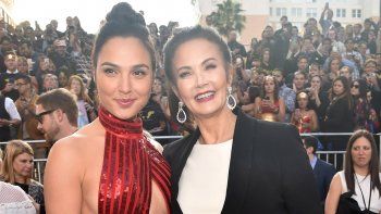 Subrayado | MUJER MARAVILLA 80 AÑOS