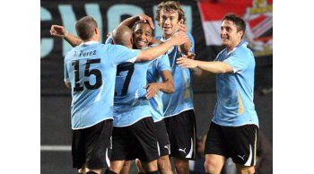 Uruguay sigue cuarto en ranking FIFA, pero acorta distancias