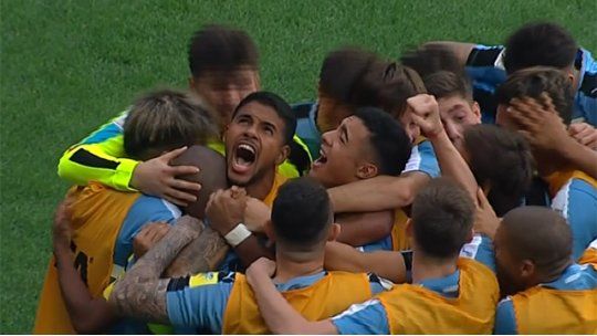 gol de uruguay