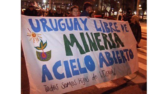 Organizaciones comunitarias marcharon contra la minera Aratirí