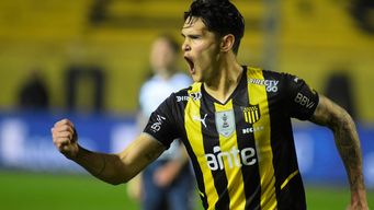 penarol derroto 3 a 1 a cerrito en el campeon del siglo por la novena fecha del torneo clausura