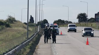departamento de homicidios investiga muerte de un hombre encontrado en la ruta 102