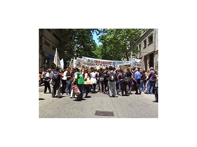 Marcha contra maltrato animal congregó a 200 manifestantes