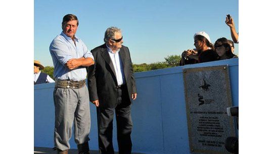 Mujica anuncia en Soriano inversión en planta de aceite de soja
