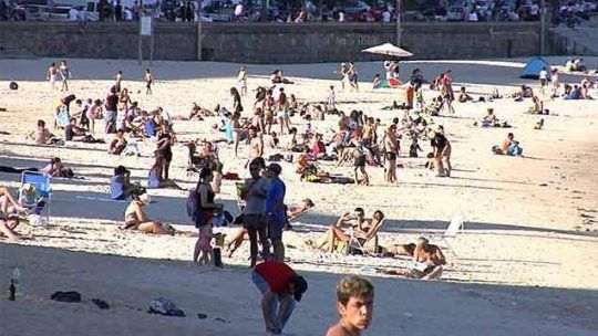 gente en la playa