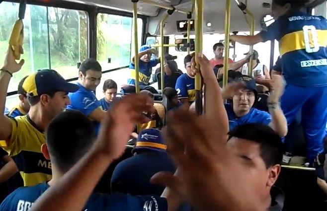 hinchas-boca-omnibus-partido-uruguay-nacional.jpg