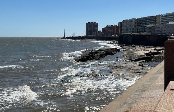 soleado-sol-rambla-de-montevideo-sur-rio-de-la-plata.jpg