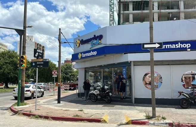 Foto: Yanina Gasañol, Subrayado. Rapiña en farmacia en zona de Malvín.