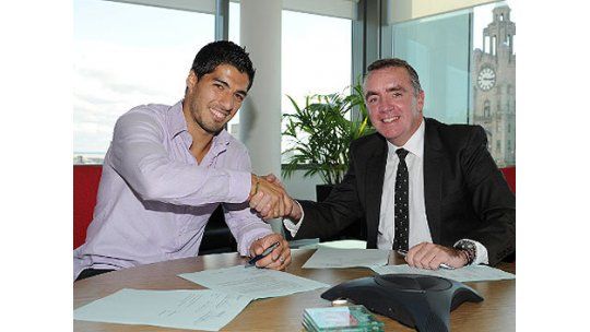 Luis Suárez renovó y “a largo plazo” con el Liverpool