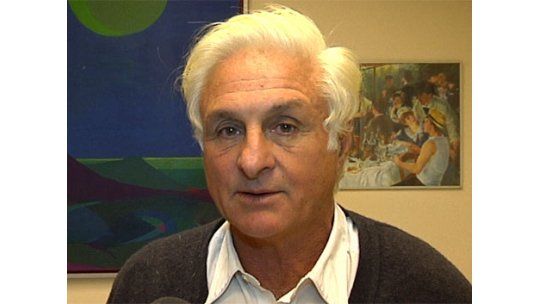 Roberto Canessa al frente de la marcha por más seguridad