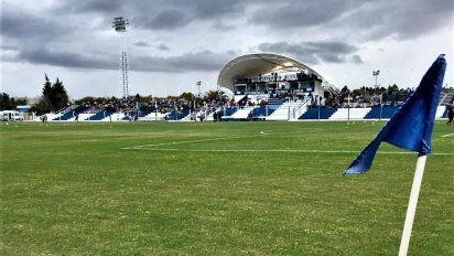 cerro largo gano de local por 2-0 contra fenix y cerraron la fecha 11 del apertura en melo