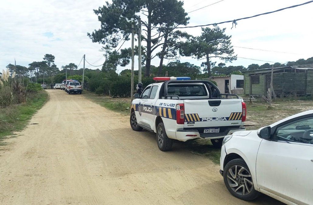 Foto: Subrayado. Allanamientos en La Paloma, Rocha. Foto: Subrayado. Allanamientos en La Paloma, Rocha.