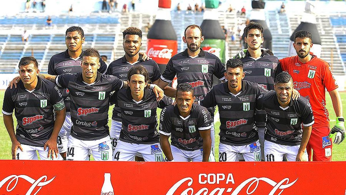 Fénix 0-1 Racing: el picante Clásico del Oeste cerró con dos expulsados,  dos goles anulados y alegría cervecera - EL PAÍS Uruguay