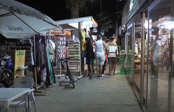 turistas-gente-temporada.jpg